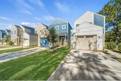 706 W Dallas, Conroe, TX 77301 - Photo 1