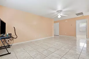 8526 Vista Oaks Manor, Houston, TX 77028 - Photo 17