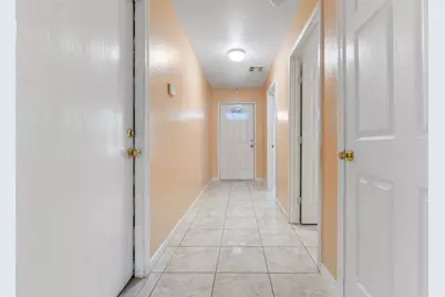 8526 Vista Oaks Manor, Houston, TX 77028 - Photo 5