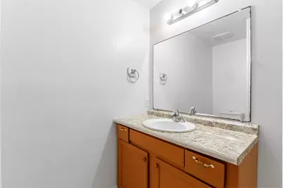 8526 Vista Oaks Manor, Houston, TX 77028 - Photo 9