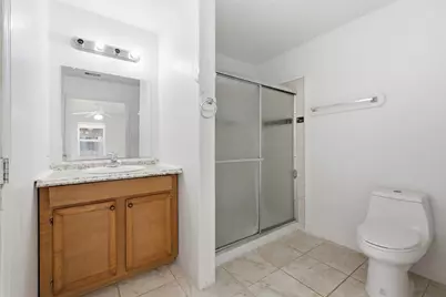 8526 Vista Oaks Manor, Houston, TX 77028 - Photo 13