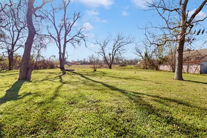 238 Sleepy Hollow Drive, Lake Jackson, TX 77566 - Photo 25