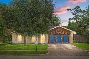 1346 Castle Glen Dr, Houston, TX 77015 - Photo 1