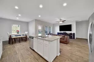 13854 Rock Island Trl, Conroe, TX 77384 - Photo 11