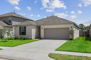 338 Paso Fino Dr, Alvin, TX 77511 - Photo 1