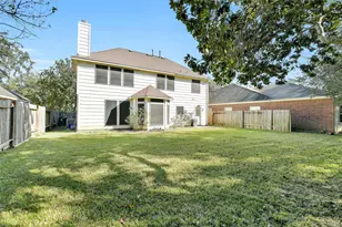 114 Skycrest Dr, Sugar Land, TX 77479 - Photo 41