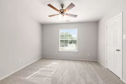 211 N Burberry Park Circle, The Woodlands, TX 77382 - Photo 25