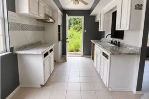 508 Allison St, Conroe, TX 77303 - Photo 3