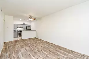 2626 Holly Hall St, Houston, TX 77054 - Photo 11