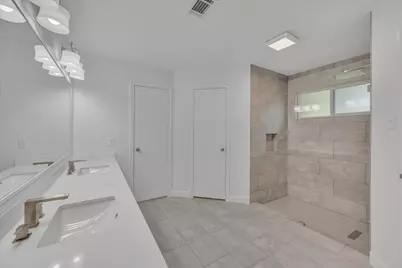 3402 Laurel Crest Court, Houston, TX 77339 - Photo 29