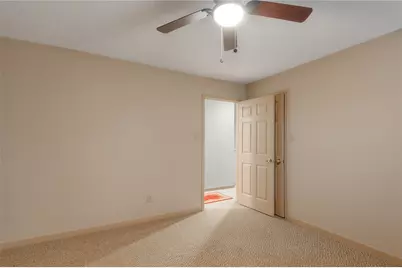 913 Cherry Hills Drive, Huntsville, TX 77340 - Photo 13