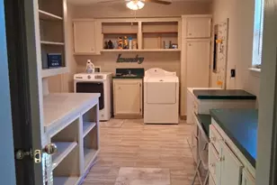 913 Cherry Hills Dr, Huntsville, TX 77340 - Photo 5