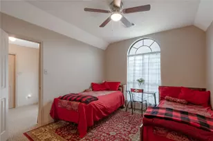 913 Cherry Hills Dr, Huntsville, TX 77340 - Photo 11