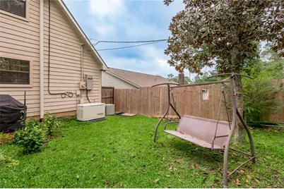 913 Cherry Hills Drive, Huntsville, TX 77340 - Photo 31