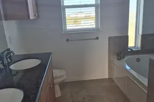 4207 Reeves Dr, Galveston, TX 77554 - Photo 5