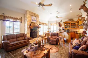 305 Brassie Dr, Hempstead, TX 77445 - Photo 17