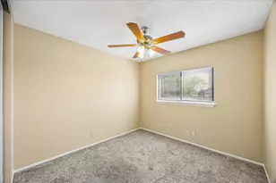 9923 Misty Plain Dr, San Antonio, TX 78245 - Photo 17