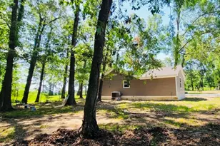 110 Andrea Rd, Livingston, TX 77351 - Photo 9