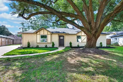 903 Chetwood Circle, League City, TX 77573 - Photo 3