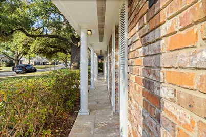 9610 Meadowglen Lane, Houston, TX 77063 - Photo 39