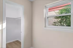 9610 Meadowglen Ln, Houston, TX 77063 - Photo 35