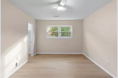 9610 Meadowglen Lane, Houston, TX 77063 - Photo 33