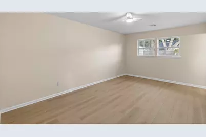 9610 Meadowglen Lane, Houston, TX 77063 - Photo 21