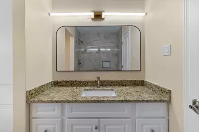 9610 Meadowglen Lane, Houston, TX 77063 - Photo 29