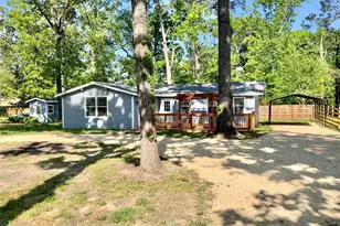 172 Pine Needle St, Onalaska, TX 77360 - Photo 1