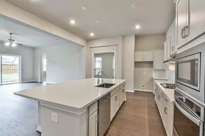 27124 Regal Scott Drive, Magnolia, TX 77354 - Photo 9