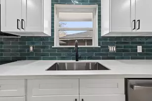 6026 Ridgeway Dr, Houston, TX 77033 - Photo 11