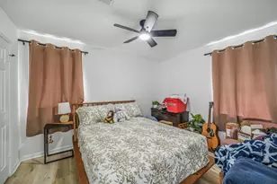 221 N Baron St, Bellville, TX 77418 - Photo 13