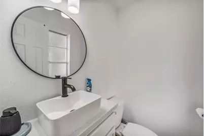 221 N Baron Street, Bellville, TX 77418 - Photo 21