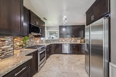 1711 Chestnut Ridge Road, Kingwood, TX 77339 - Photo 7