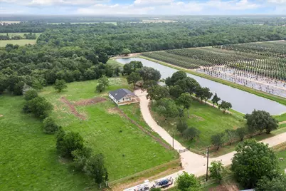 1935 Willow Road, Wallis, TX 77485 - Photo 33