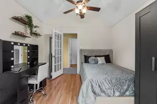 1102 Juniper Canyon Ln, Houston, TX 77062 - Photo 27