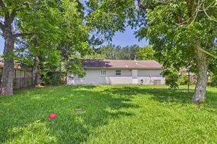 11914 Meadowfair St, Houston, TX 77076 - Photo 9