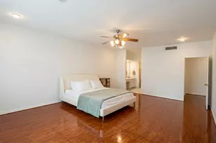 384 Wilcrest Dr, Houston, TX 77042 - Photo 11