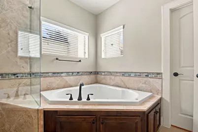 1108 Peveto Street #B, Houston, TX 77019 - Photo 35
