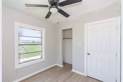 126 W 6th Street, Freeport, TX 77541 - Photo 9