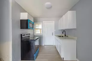 126 W 6th St, Freeport, TX 77541 - Photo 23