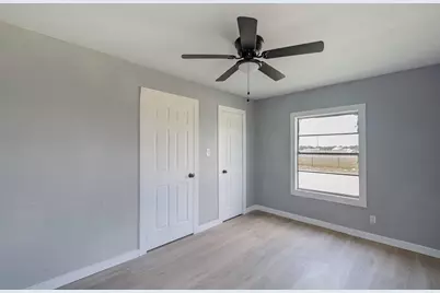 126 W 6th Street, Freeport, TX 77541 - Photo 27