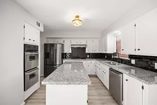 15686 Barkers Landing Rd, Houston, TX 77079 - Photo 15
