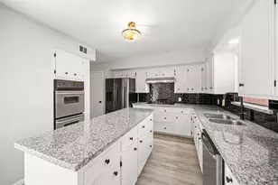 15686 Barkers Landing Rd, Houston, TX 77079 - Photo 13