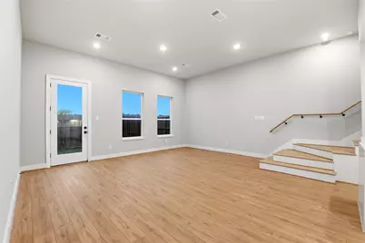 5820 Francis Oak Place, Houston, TX 77091 - Photo 5