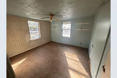 710 E Walnut Street, Nocona, TX 76255 - Photo 5
