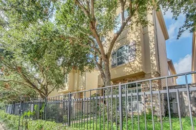 9006 Lakes At 610 Drive, Houston, TX 77054 - Photo 3