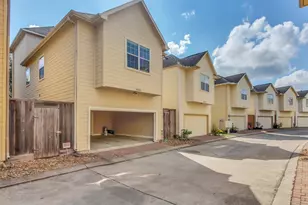 9006 Lakes at 610 Dr, Houston, TX 77054 - Photo 31