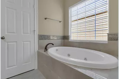 9006 Lakes At 610 Drive, Houston, TX 77054 - Photo 17