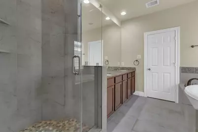 9006 Lakes At 610 Drive, Houston, TX 77054 - Photo 17
